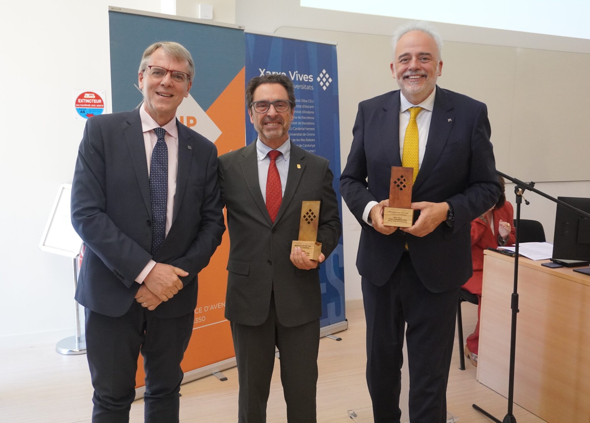 Rectors UB i UAB amb responsable de la xarxa Vives-