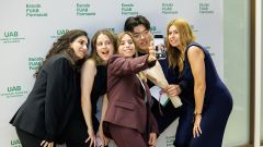 Estudiants del MUACC fent-se una foto