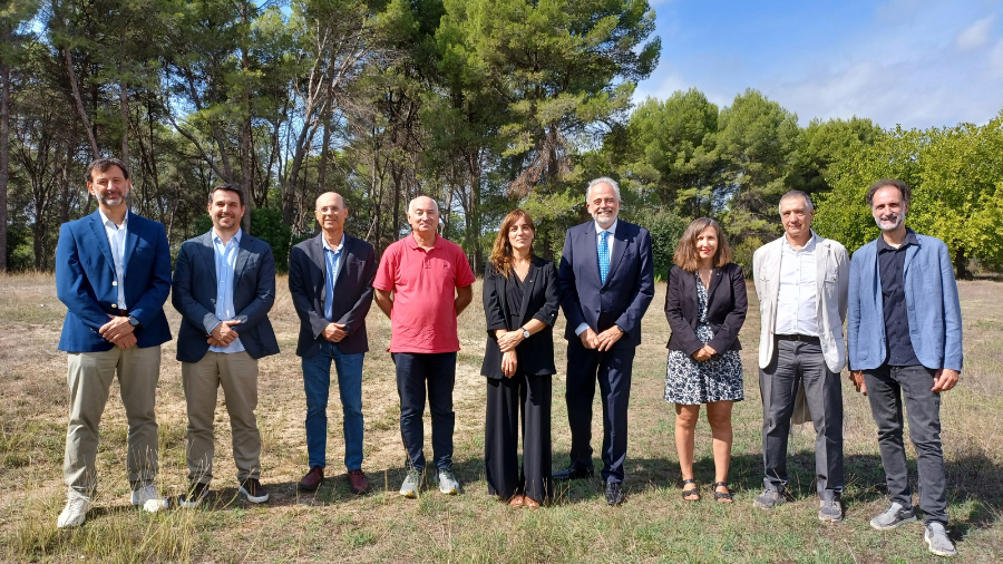 Consellera d'Universitats i Recerca, Núria Montserrat, rector de la UAB, vicerectors