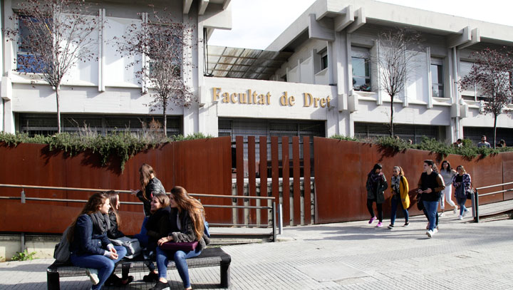 Exterior de la Facultat