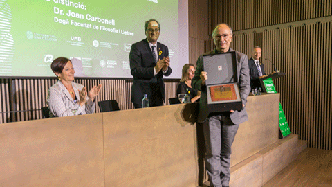 Joan Carbonell recull distinció Jaume Vicens Vives l'any 2018