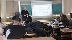 Xerrada sobre el programa de pràctiques de RMC Asia