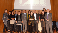 Foto de grup dels premiats a la festa de l'Associació d'Amics de la UAB del 2015