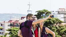 Article sobre la davallada dels ingressos turístics a Barcelona