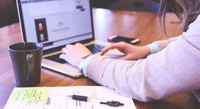 Correu i serveis al núvol per a Estudiants