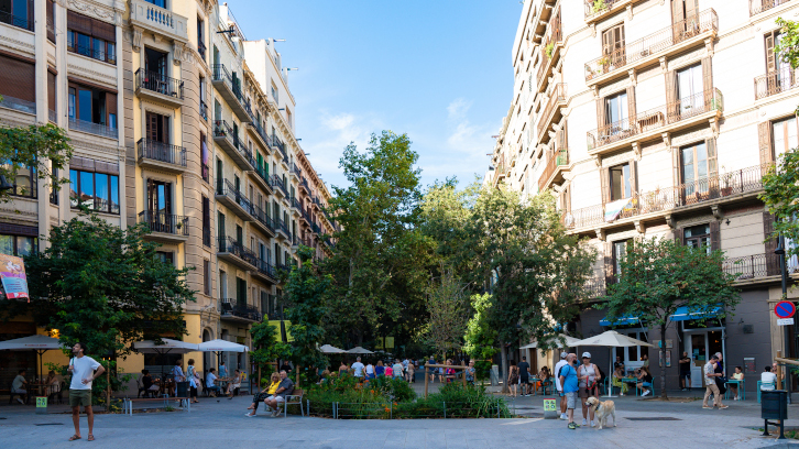 Un carrer de l'Eixample de Barcelona