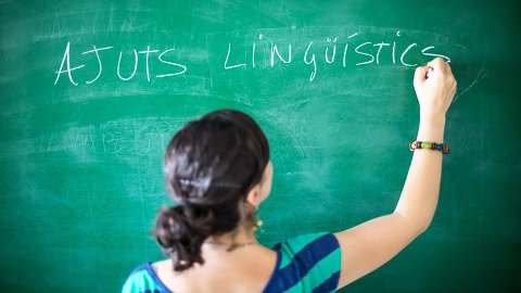 Ajuts lingüístics servei de llengües UAB