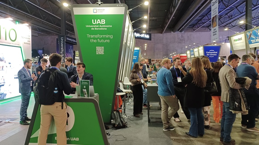 Estand de la UAB al 4FYN 2026