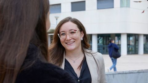 Estudiant de Turisme al campus UAB
